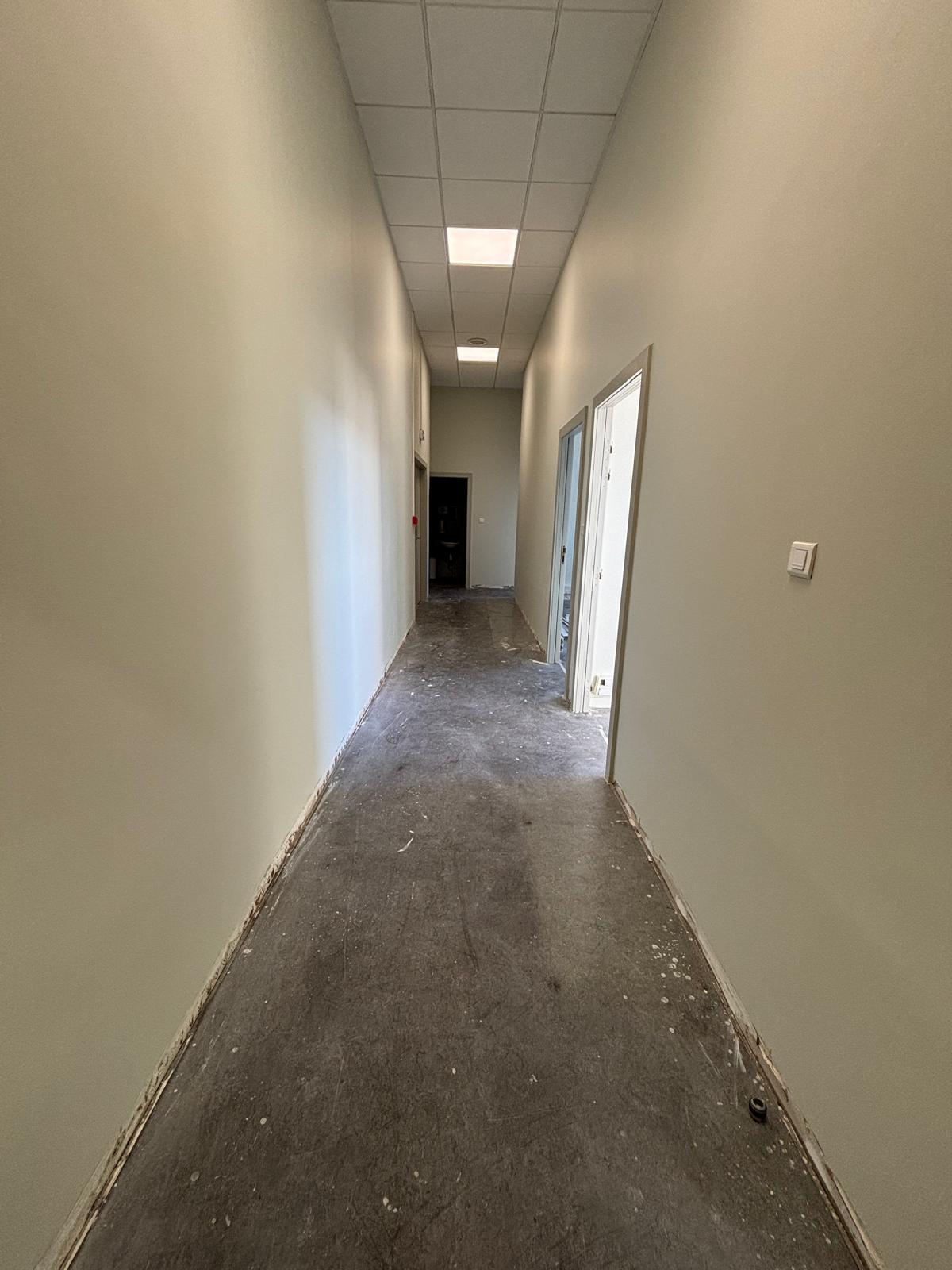 Rénovation complète de bureaux pour une agence de location de vélos à la gare de Mulhouse Saint-Louis