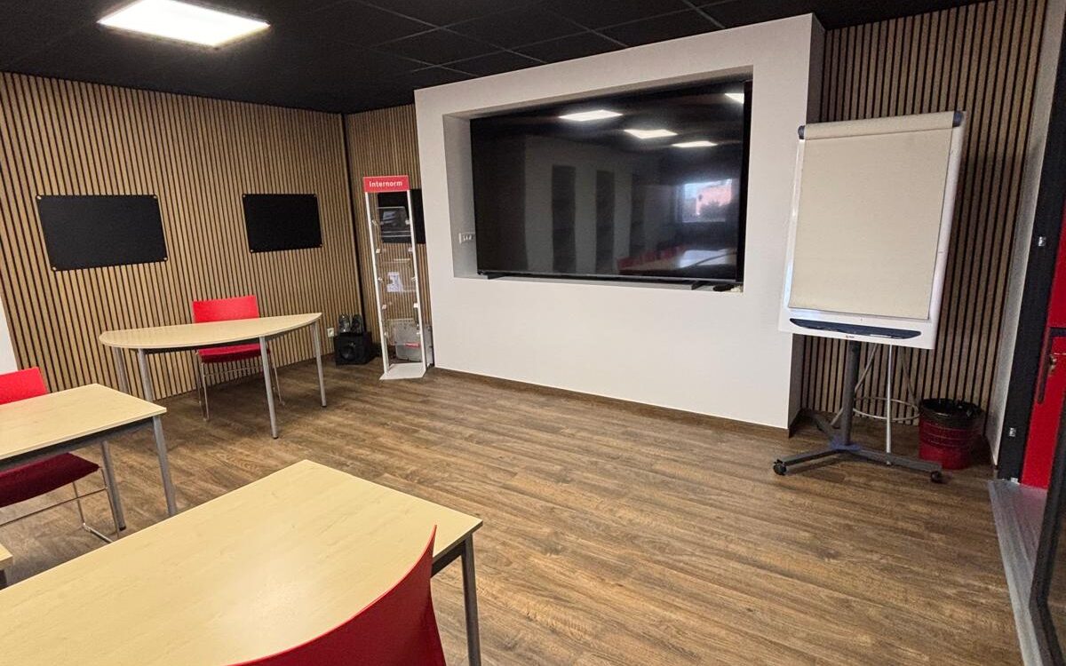 R&eacute;novation d’une salle de r&eacute;union dans un local commercial &agrave; Sausheim Rixheim
