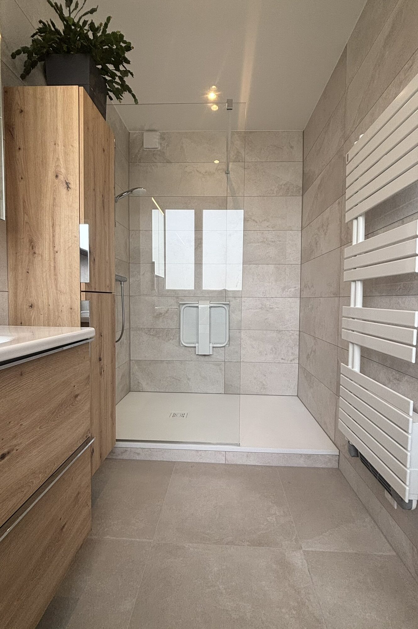 R&eacute;novation compl&egrave;te d’une salle de bain &agrave; Kingersheim : transformation en douche &agrave; l’italienne Audincourt