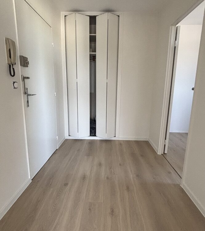 RENOVATION APPARTEMENT BRUNSTATT15 666X750 | SF Concept Rénovation complète d’un appartement à Brunstatt-Didenheim : un logement entièrement transformé Saint-Louis
